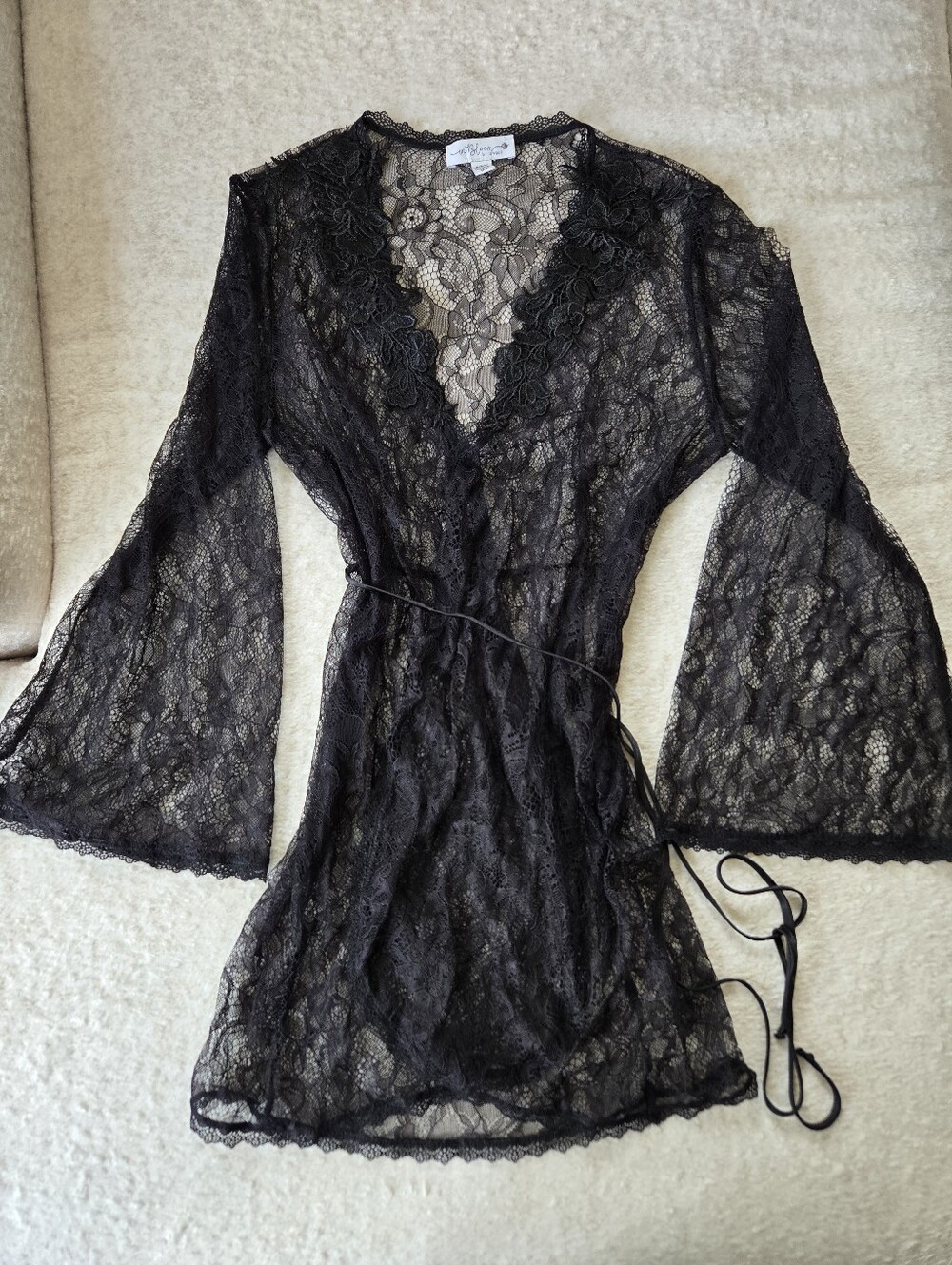In Bloom Black Lace Robe